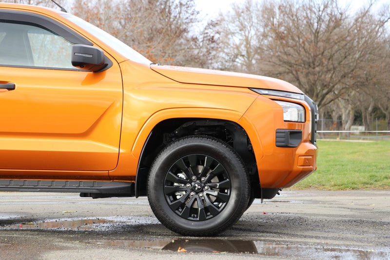 2025 Mitsubishi Triton GLX Sport 4WD 6At image 5
