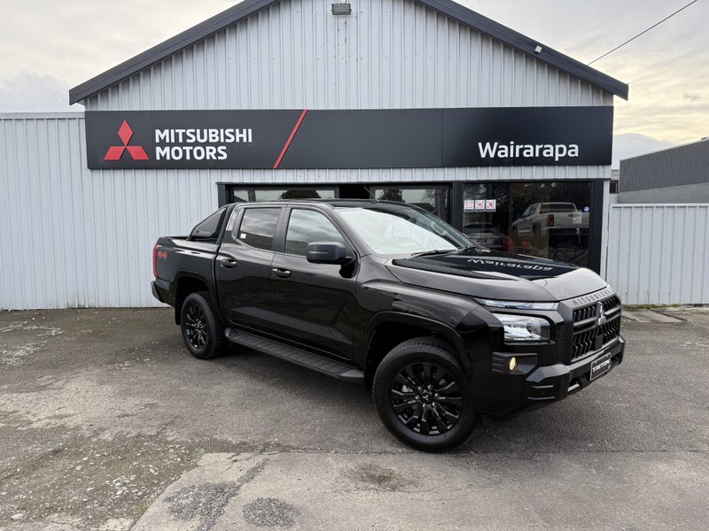 2025 Mitsubishi Triton GLX Sport 4Wd 6At image 1