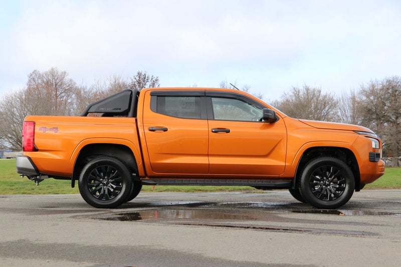 2025 Mitsubishi Triton GLX Sport 4WD 6At image 3