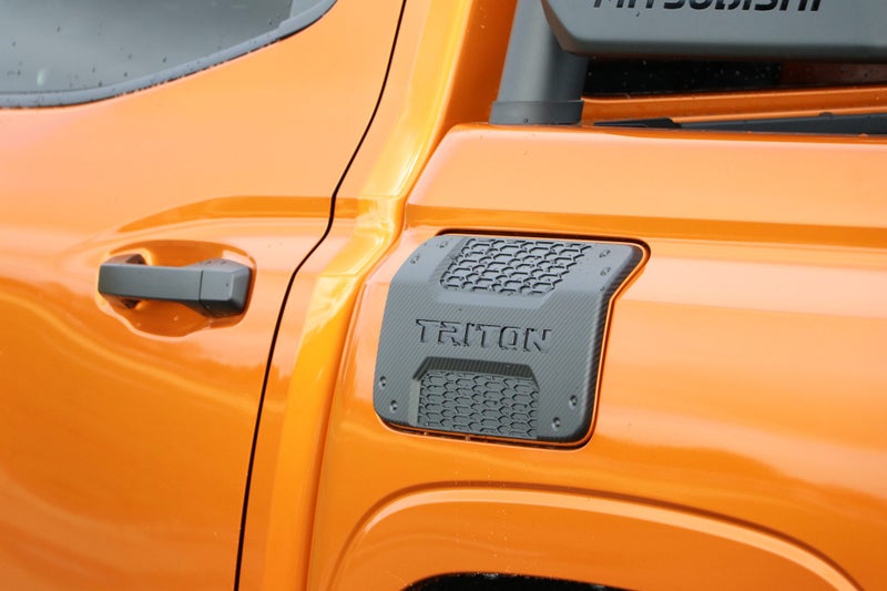 2025 Mitsubishi Triton GLX Sport 4WD 6At image 4
