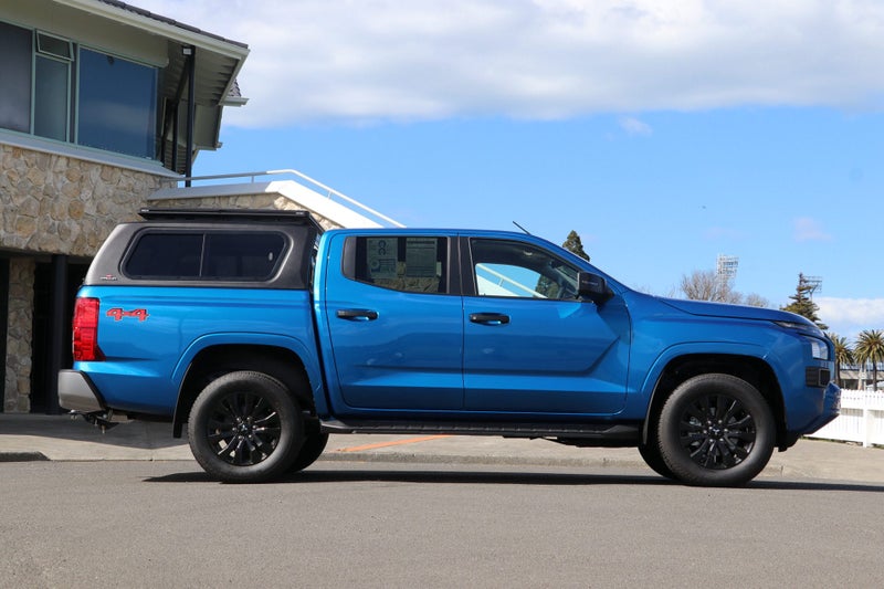 2025 Mitsubishi Triton GLX SPORT 4WD AUTO image 5