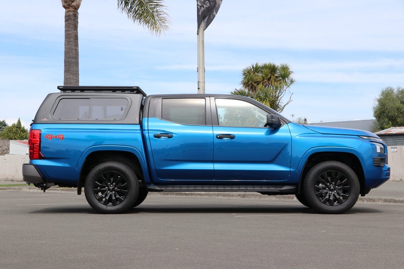 2025 Mitsubishi Triton GLX SPORT 4WD AUTO image 3
