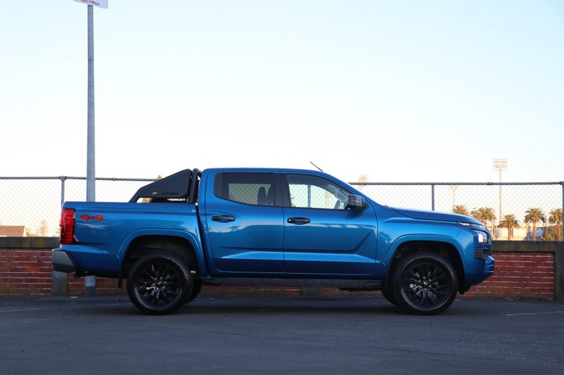 2025 Mitsubishi Triton GLX SPORT 4WD AUTO image 3