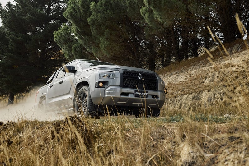 2025 Mitsubishi Triton GLX SPORT 4WD DC WS image 5