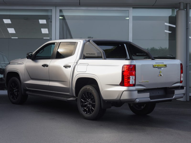 2025 Mitsubishi Triton GLX SPORT 4WD DIESEL BI-... image 2
