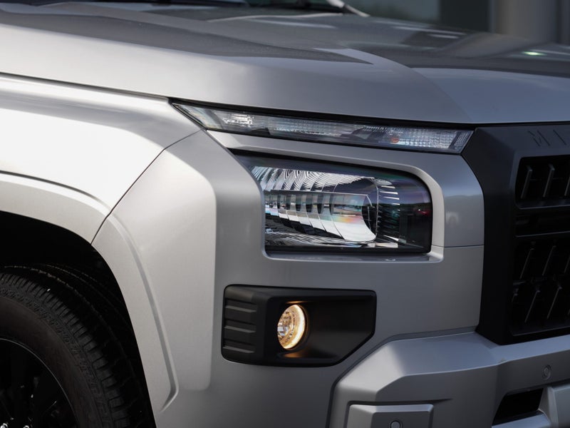 2025 Mitsubishi Triton GLX SPORT 4WD DIESEL BI-... image 3