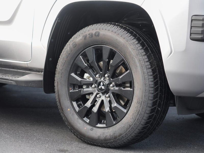 2025 Mitsubishi Triton GLX SPORT 4WD DIESEL BI-... image 5