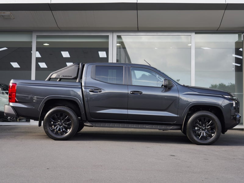 2025 Mitsubishi Triton GLX SPORT 4WD DIESEL BI-... image 3