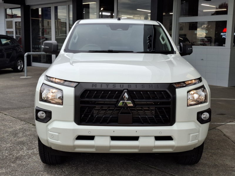 2025 Mitsubishi Triton GLX Sport 4WD - Limited... image 2