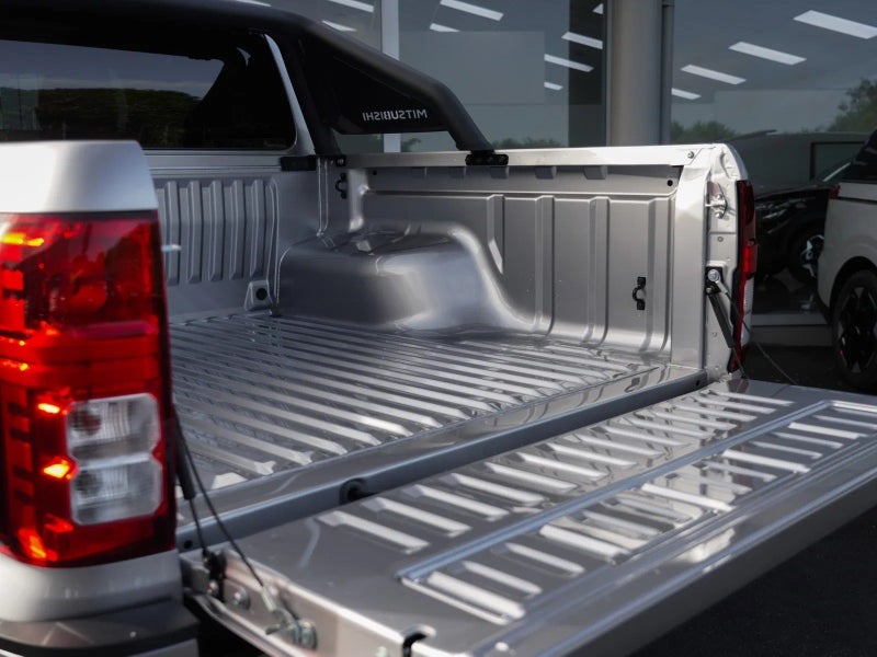 2025 Mitsubishi Triton GLX Sport 4x4 auto image 2