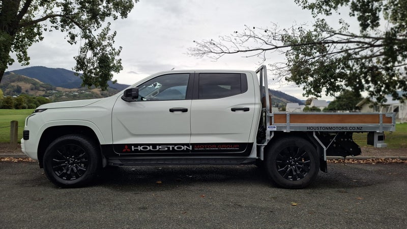 2025 Mitsubishi Triton GLX Sport 4x4 FLATDECK -... image 5