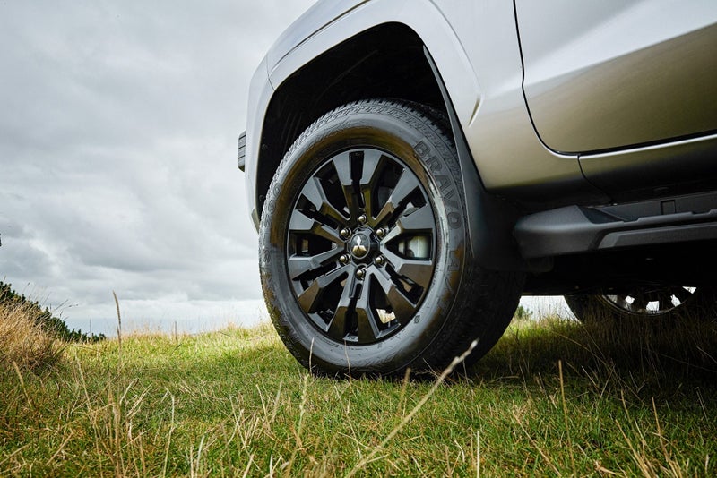 2025 Mitsubishi Triton GLX-SPORT image 3