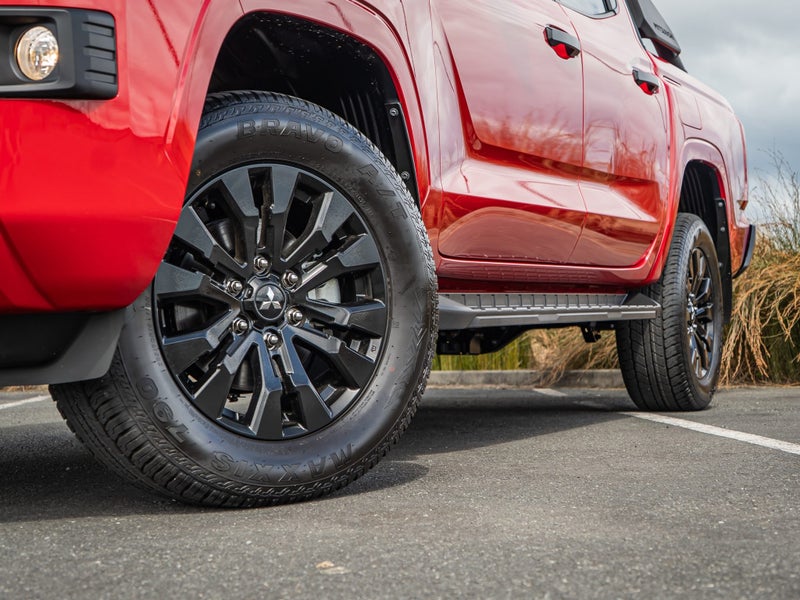 2025 Mitsubishi Triton GLX Sport DC WS 2.4D 4WD... image 5