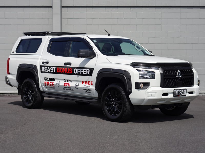 2025 Mitsubishi Triton GLX Sport Demo 4WD image 1