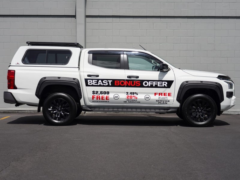 2025 Mitsubishi Triton GLX Sport Demo 4WD image 3