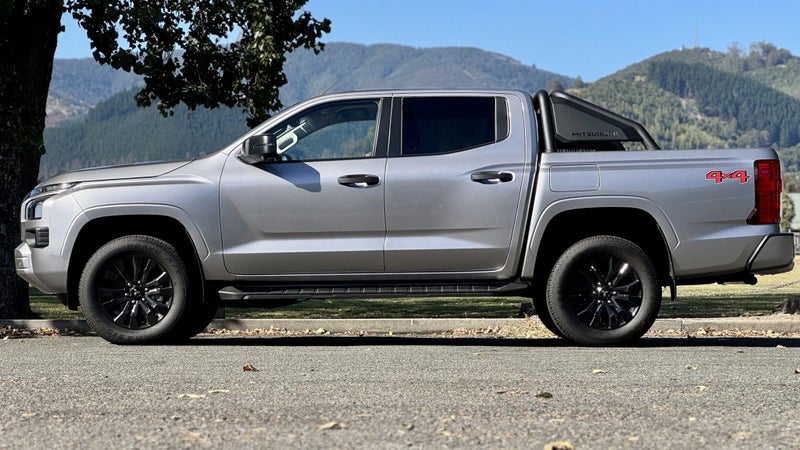 2025 Mitsubishi Triton GLX SPORT - DEMO SPECIAL image 4