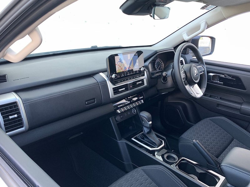 2025 Mitsubishi Triton GLXR 2.4L Bi-Turbo Diesel image 4