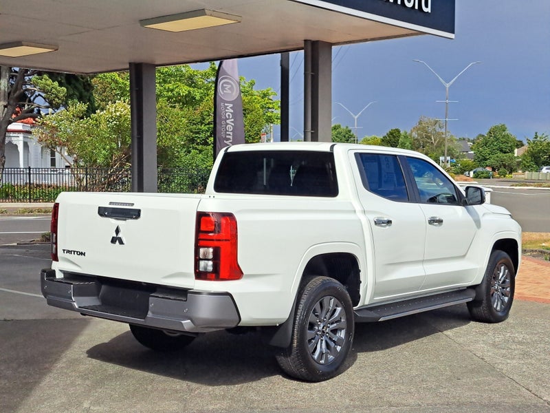 2025 Mitsubishi Triton GLXR 4WD 2.4D - image 5