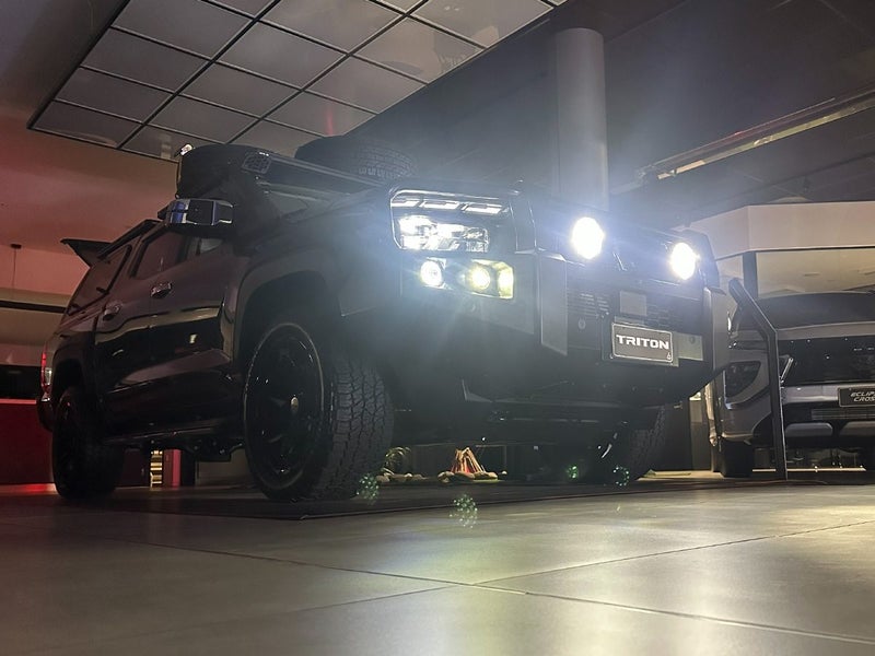 2025 Mitsubishi Triton GLXR 4WD 2.4L Bi-Turbo D... image 3