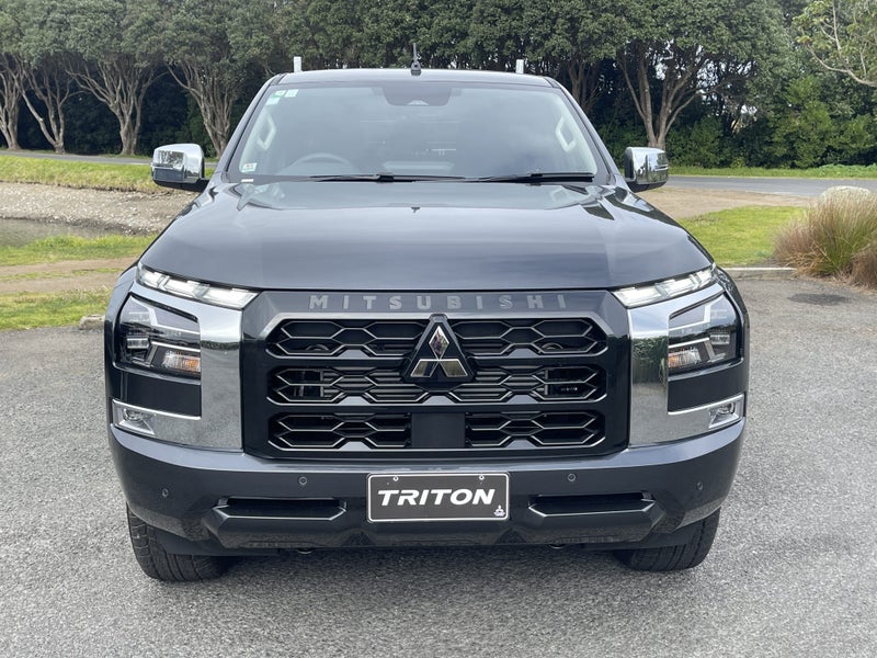 2025 Mitsubishi Triton GLXR 4WD image 3