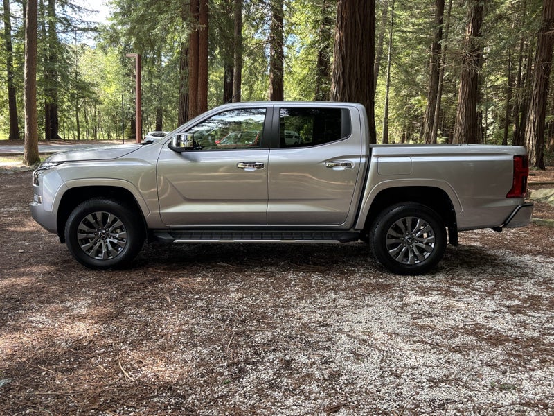 2025 Mitsubishi Triton GLXR 4WD image 4