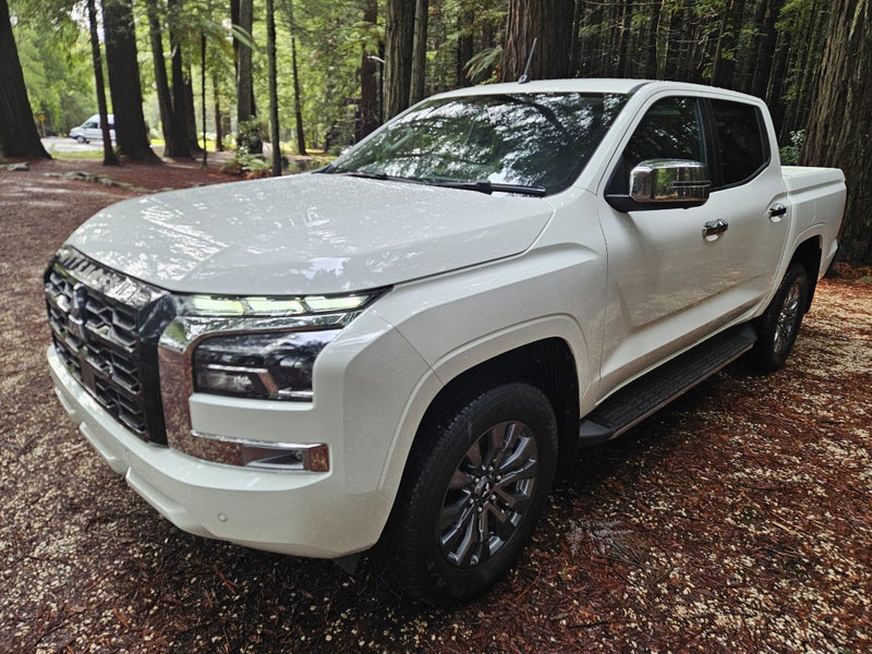 2025 Mitsubishi Triton GLXR 4WD image 3