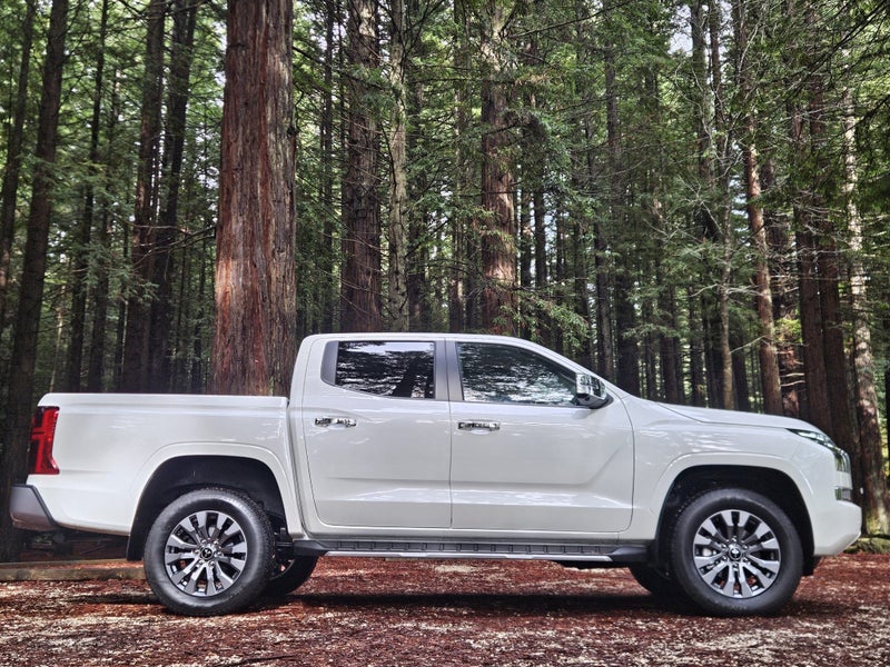 2025 Mitsubishi Triton GLXR 4WD image 5