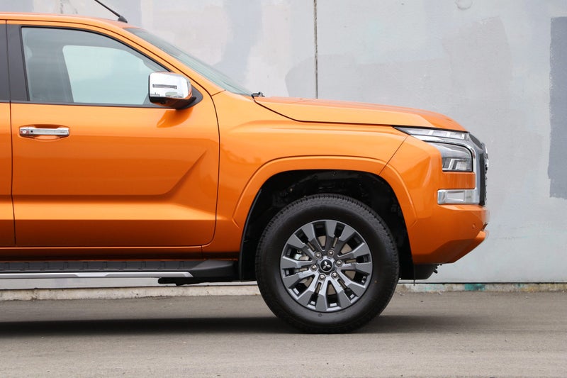 2025 Mitsubishi Triton GLXR 4WD AUTO image 4