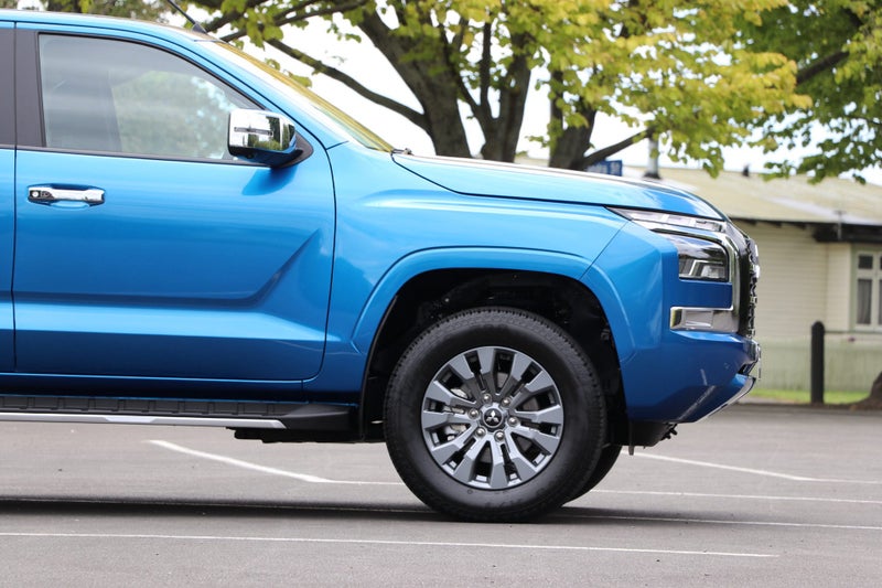 2025 Mitsubishi Triton GLXR 4WD AUTO image 3