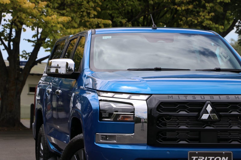 2025 Mitsubishi Triton GLXR 4WD AUTO image 5