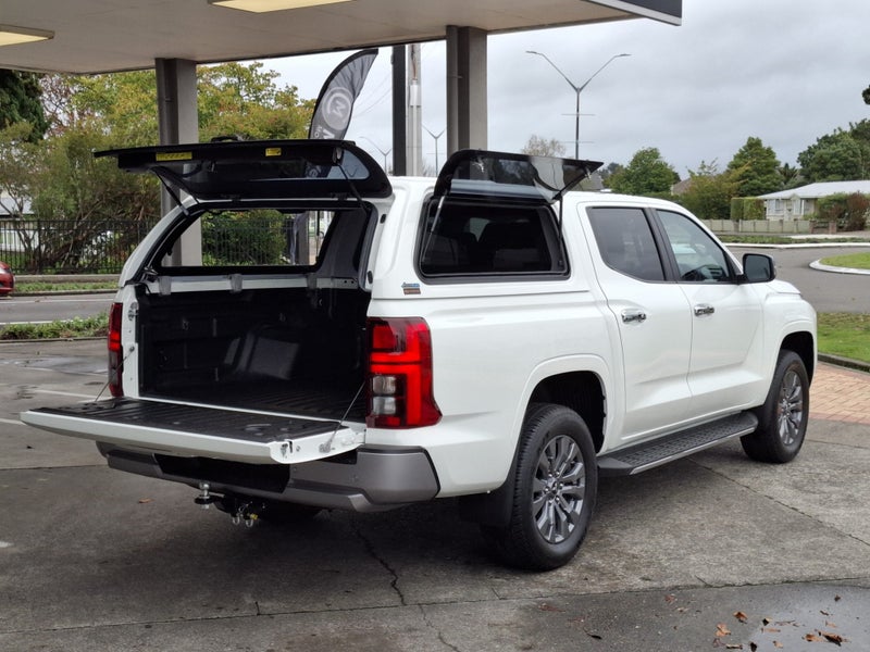 2025 Mitsubishi Triton GLXR 4WD AUTO - Loaded w... image 5