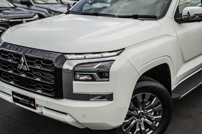 2025 Mitsubishi Triton GLXR 4WD DC WS image 3