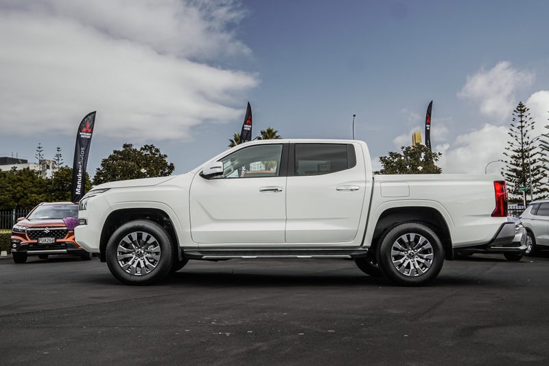 2025 Mitsubishi Triton GLXR 4WD DC WS image 4