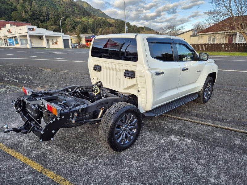 2025 Mitsubishi Triton GLXR 4WD F/D image 2