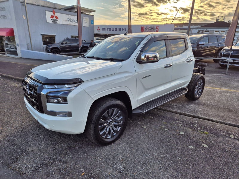 2025 Mitsubishi Triton GLXR 4WD F/D image 4