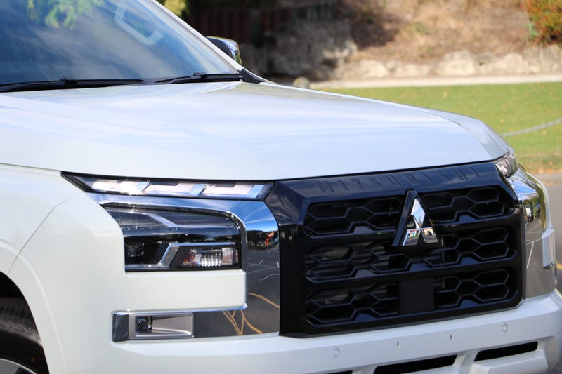 2025 Mitsubishi Triton GLXR 4WD Flat Deck image 4