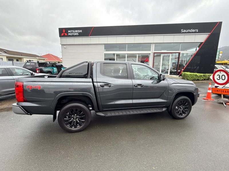 2025 Mitsubishi Triton GLXS Sport image 2