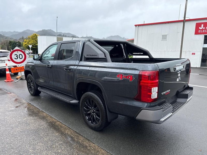 2025 Mitsubishi Triton GLXS Sport image 4