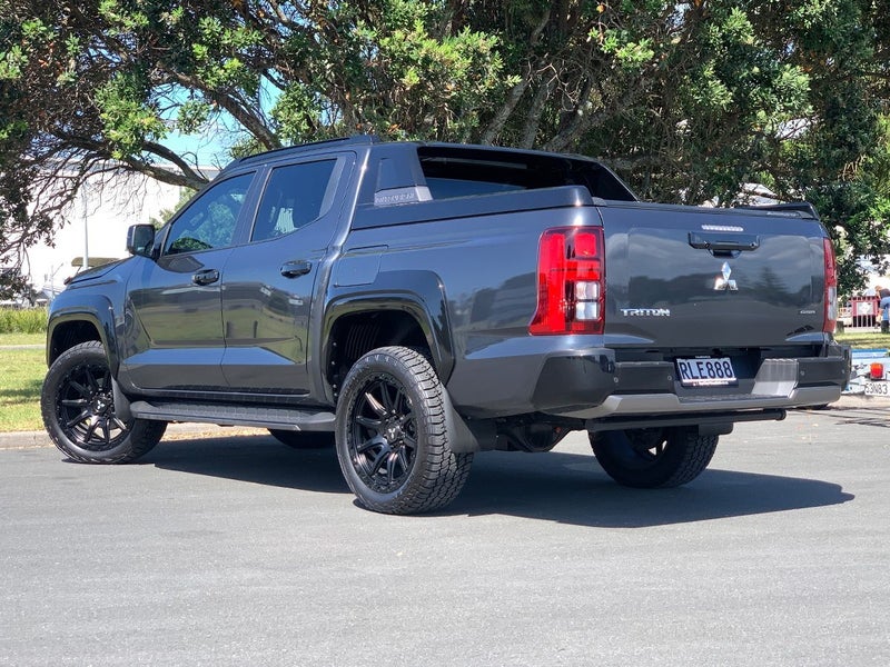 2025 Mitsubishi Triton GSR 4WD 2.4L Bi-Turbo Di... image 2