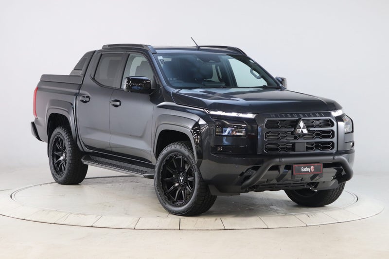 2025 Mitsubishi Triton GSR 4WD image 3