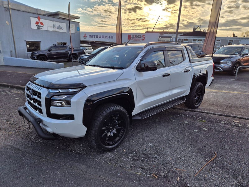 2025 Mitsubishi Triton GSR 4WD image 5