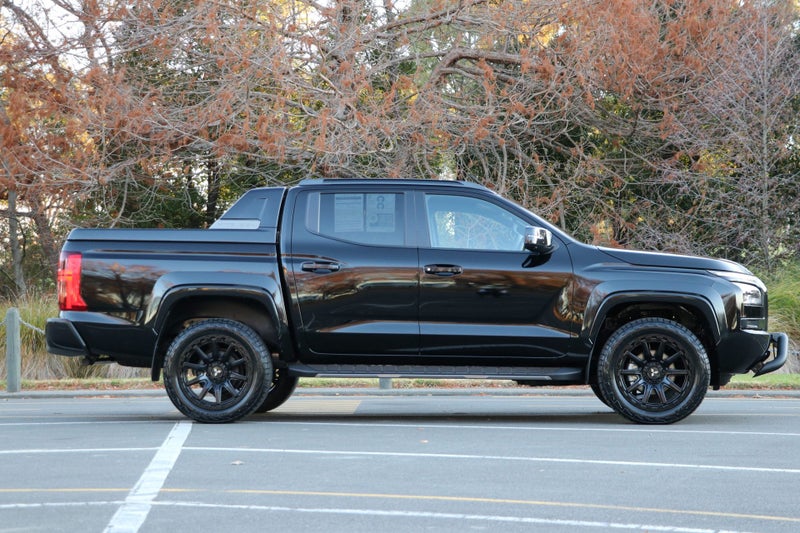 2025 Mitsubishi Triton GSR 4WD 6At image 3