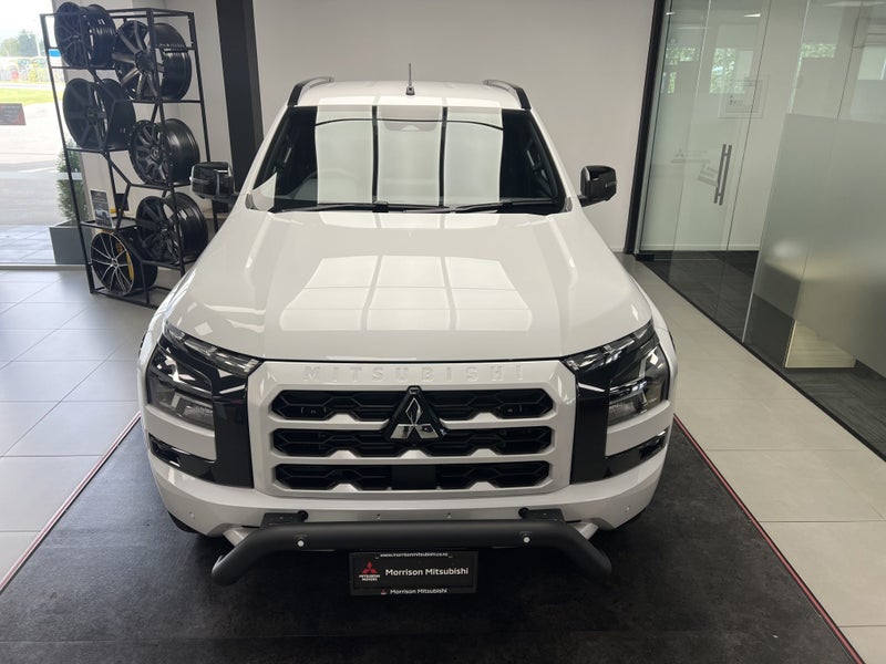 2025 Mitsubishi Triton GSR 4WD 6AT image 2