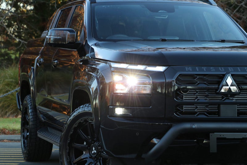 2025 Mitsubishi Triton GSR 4WD 6At image 4