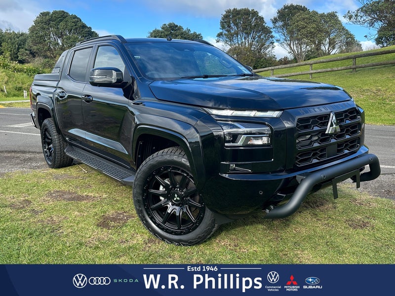 2025 Mitsubishi Triton GSR 4WD image 1