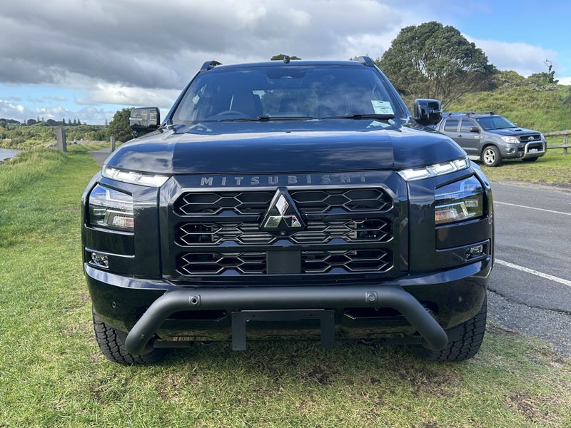 2025 Mitsubishi Triton GSR 4WD image 3