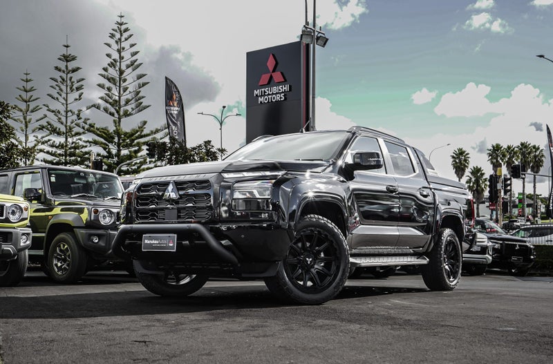 2025 Mitsubishi Triton GSR 4WD DC WS image 1
