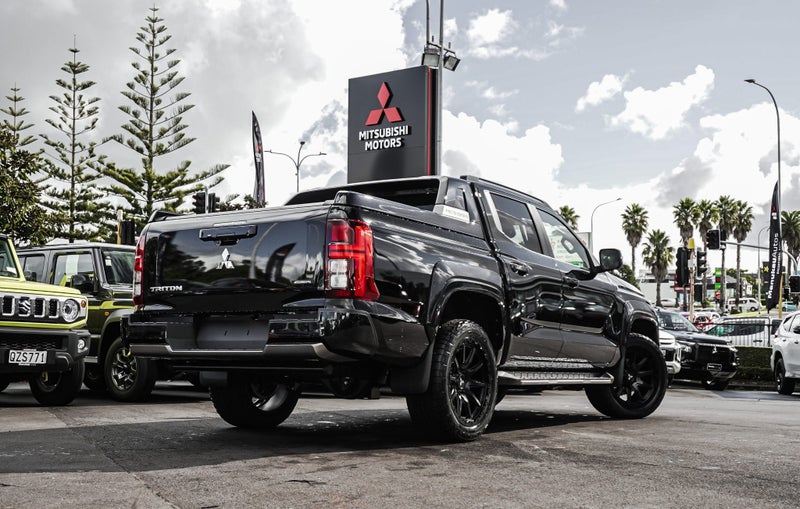 2025 Mitsubishi Triton GSR 4WD DC WS image 2