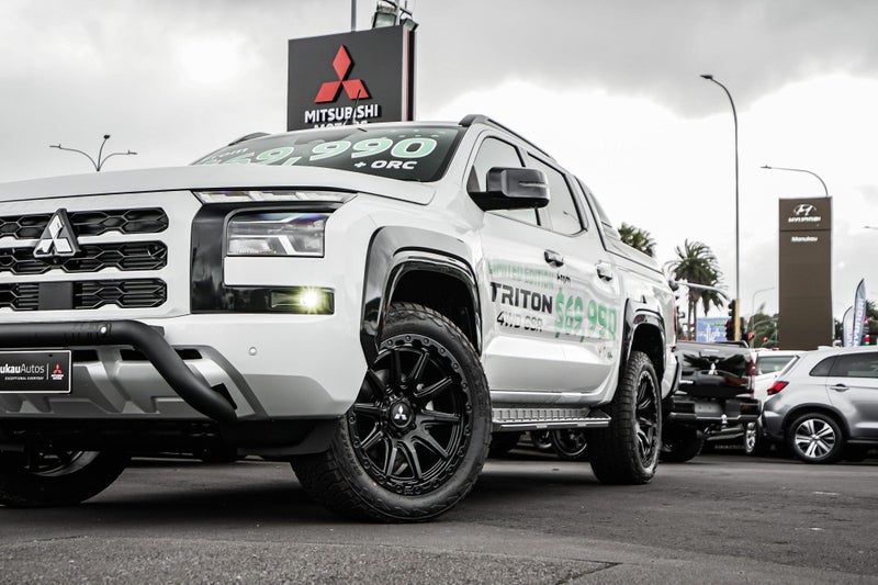 2025 Mitsubishi Triton GSR 4WD DC WS image 2