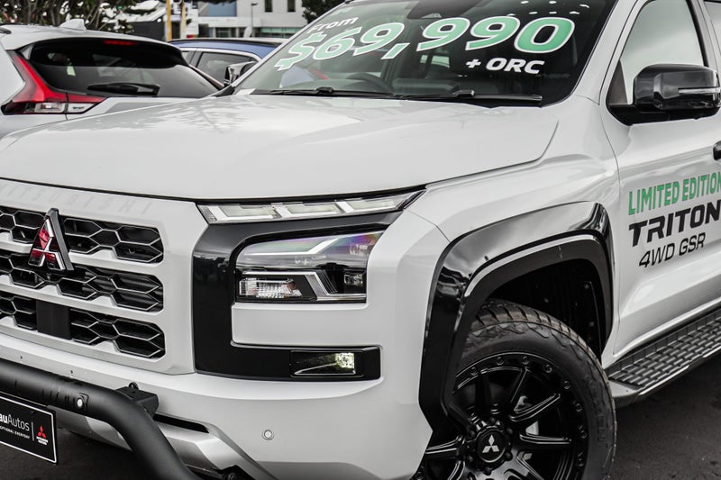 2025 Mitsubishi Triton GSR 4WD DC WS image 3